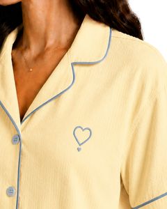 Ensemble de pyjama personnalisé jaune clair pour femme, manches courtes, boutonné, vêtements de nuit doux et respirants, tenue décontractée d'été - Product Image 3