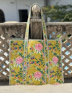 Sac à bandoulière matelassé en coton imprimé pour femme, sac à main tendance de créateur avec un look luxueux - Product Image 5