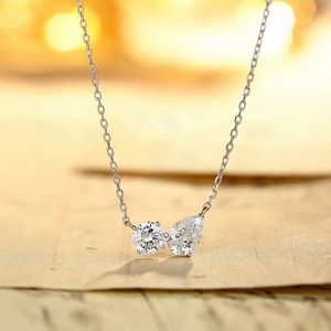 Diamantes Cultivados en Laboratorio, Corte Pera y Redondo, Certificados por IGI, D-E-F VVS-VS, en Oro de 14K, Oro Rosa, Oro Blanco y Plata de Ley - Product Image 4