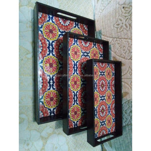 Juego de bandejas de servir de madera de mango hechas a mano con estampado botánico tropical de flamencos, bandejas decorativas de madera para desayuno y servicio. - Product Image 6