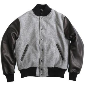 Blouson universitaire unisexe personnalisé en usine, veste de baseball vierge en gros, 100 % polyester respirant, col en V sur le devant - Product Image 4