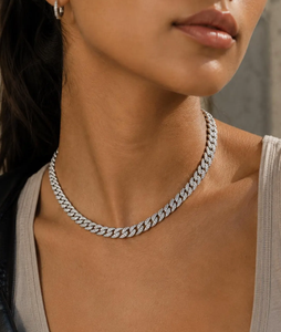 Collar de Cadena Cubana Orelia Luxe para Niños, de Plata de Ley 925 con Moissanita, Corte Brillante y Engaste de Garra, Joyería de Regalo - Product Image 5