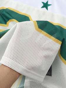 เสื้อฟุตบอลตาข่ายสีขาวเขียวแบบกำหนดเอง 23 APPAREL ARC เสื้อกีฬาแบบยูนิเซ็กซ์ OEM ขายส่ง ผู้ผลิตจากสหรัฐอเมริกา จำหน่ายจำนวนมาก - Product Image 3