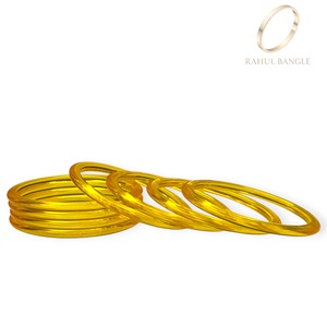 Ensemble de bracelets tendance jaunes en acrylique style cachemire, collection élégante de bracelets en gelée au prix le plus bas pour femmes - Product Image 1