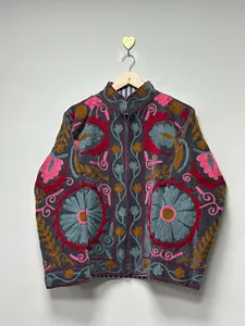 Chaqueta de terciopelo gris con bordado floral bohemio Suzani, abrigo de invierno de manga larga, artesanal, vintage, étnico, para mujer - Product Image 2