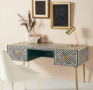 Console grise avec incrustations en os et trois tiroirs de rangement, présentant un motif étoile géométrique classique, en gros. - Product Image 2