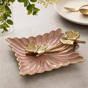 Porte-serviettes en céramique avec papillons dorés, bord festonné rose, organiseur de table glamour - Product Image 5