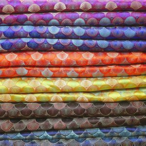 Tessuto Jacquard Broccato in <span class=keywords><strong>Poliestere</strong></span> 100% con Motivo a Conchiglia in Stile Etnico per Abbigliamento da Bambino, Cappotti, Gilet e Borse alla Moda - Product Image 3