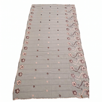 Châle en mousseline de soie en gros, brodé de motifs floraux, orné de strass, à bords festonnés, long, respirant, doux, léger, pour tenue formelle ou quotidienne, OEM ODM personnalisé