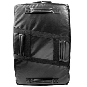 Escudo de Entrenamiento Personalizado con Logotipo para Patadas Curvas de Karate, MMA y Judo |   Cuero/PU de Protección Profesional Hecho en Pakistán, Duradero - Product Image 2