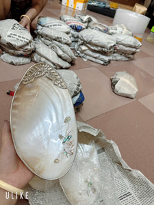 Luxury Gold-Inlay Floral Shell Dish Natural Iridescent Mother of Pearl 8cm-10cm Jewelry Tray Handcrafted Artisan <b>MOP</b> Plate - Product Image 6