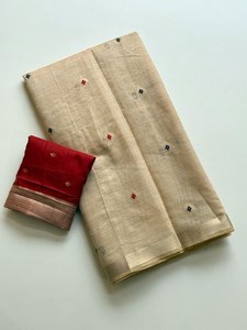 Sari en soie Chanderi pure, jacquard traditionnel, motif paon et cerf, bordure riche en Zari, pompons faits main, style héritage - Product Image 1