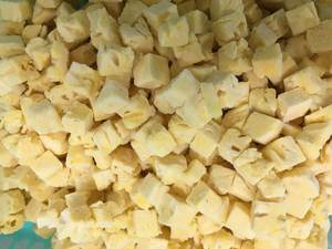 Cubes d'ananas surgelés en vrac sous vide, grand volume, mûris au soleil, matériau de fruit préservé dans l'eau pour la crème glacée, Vietnam - Product Image 5