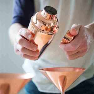 Shaker à cocktails en cuivre antique, fabricant sur mesure d'Inde, accessoires de bar à vendre, shaker à cocktails de qualité supérieure. - Product Image 1