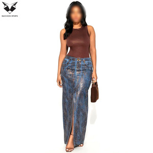Jupes et pantalons en similicuir bleu texturé tendance – Jupe longue moulante à taille haute avec fente avant, style clubwear pour femme - Product Image 2