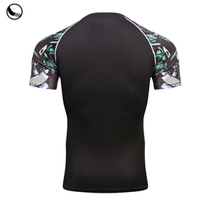 เสื้อรัดรูปแขนสั้นสำหรับผู้ชาย สีดำ ลายพิมพ์สีเขียว แบบซับลิเมชั่น แห้งเร็ว ผลิตจากโพลีเอสเตอร์ - Product Image 2