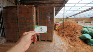 Premium 5kg Coconut <b>Coir</b> Peat <b>Block</b> 100% Natural Growing Medium for Hydroponics Greenhouse Agriculture Vietnam - Product Image 3