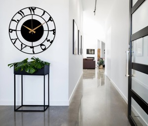 นาฬิกาแขวนผนังตัวเลขอาหรับสมัยใหม่ ทนทาน รูปทรงกลม ตัวเลขขนาดใหญ่ มองเห็นชัดเจน เหมาะสำหรับบ้าน ห้องครัว และพื้นที่ทำงาน จากอินเดีย - Product Image 3