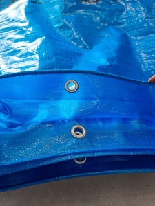 Bâche imperméable bleue robuste pour usage extérieur, en tissu tissé uni avec œillets - Product Image 2