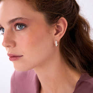 Joyería Personalizada Clásica, Pendientes Heggie Cuadrados de Plata de Ley 925 con Pavé, Chapados en Oro de 14K, con Moissanita, Joyería Fina para Mujer - Product Image 3