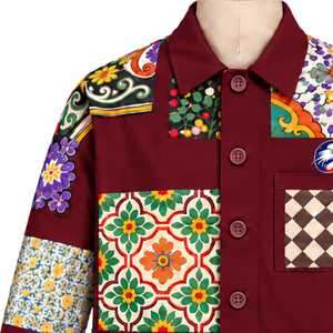 Chaqueta de trabajo estilo mosaico color borgoña, inspirada en el vintage, con estampado floral en patchwork, abotonada, de manga larga, informal, estilo streetwear, abrigo de moda personalizado. - Product Image 6