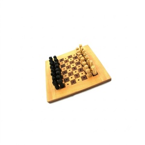 Tablero de Ajedrez de Madera Hecho a Mano, Juego Decorativo, Clásico Juego de Estrategia, Juguete Educativo para Niños y Adultos, Decoración del Hogar - Product Image 1