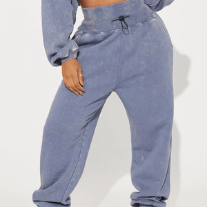 Ensemble de survêtement vintage pour femme, coupe courte, avec sweat à capuche et pantalon évasé, effet délavé à l'acide, pour l'hiver, vente en gros - Product Image 2