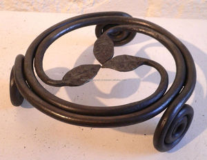 ขาตั้งสามขาโลหะทนทานสำหรับเสิร์ฟอาหารร้อนเหมาะสำหรับบ้านร้านอาหารร้านกาแฟและการเตรียมอาหารประจำวัน - Product Image 1