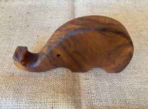 Anneau de dentition pour bébé en bois naturel et sûr, fabriqué en bois lisse et non toxique, idéal pour apaiser les gencives. - Product Image 3