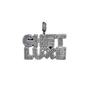 Colgante de Lujo con Letras GHET LUXE y Diamantes Moissanite, Joyería Hip Hop Plateada sobre Fondo Blanco - Product Image 4