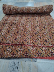 Couverture Kantha réversible rouge-brun à motif floral, en tissu imprimé, en coton, pour femme adulte, décoration intérieure, cadeau pour elle - Product Image 3