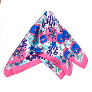 Écharpes carrées personnalisées légères, tissu de qualité supérieure, accessoires élégants, idéal pour les commandes en gros - Product Image 6