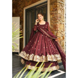 Robe Anarkali en satin de créateur avec broderie de sequins sur le bas et dupatta inclus - Product Image 5