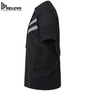 เสื้อยืดแขนยาวทรงหลวมสำหรับผู้ชาย รุ่นพรีเมียม สีดำล้วน พร้อมแถบสะท้อนแสงสองชั้น แผงตาข่ายแบบมีลาย และลายตัวอักษรแบบวอช - Product Image 3
