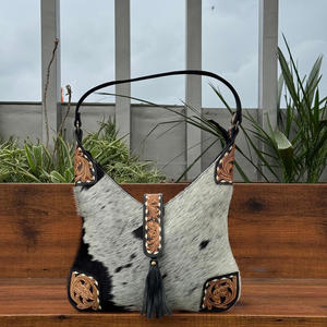 Personalizado al por mayor 2025 nuevo diseñador de lujo de cuero mecanizado a mano estilo de marca de un solo hombro pelo en ocultar maquillaje borla bolsos de mano - Product Image 4