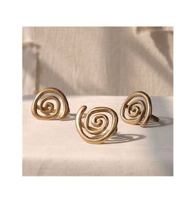 2025 luxueux anneaux de serviette en métal fabriqués à la main 4 pièces ensemble conceptions uniques couleurs vives élégant salle à manger mariages hôtel Table décor - Product Image 4