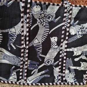 Nouveau sac fourre-tout élégant fait main à imprimé animal avec bandoulière à imprimé animal, deux poignées et fermeture éclair, idéal pour le shopping - Product Image 5