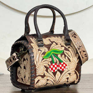 Nouveaux sacs à main de voyage Pretty Petals Mini en cuir floral gravé, sacs bandoulière et sacs à main à poignée supérieure pour femmes - Product Image 2