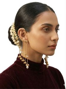 Pendientes de Aro Bohemios de Aleación Chapados en Oro con Diseño de Flores y Perlas de Imitación para Mujer, Ideales para Bodas y Fiestas - Product Image 3