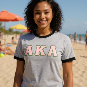 เสื้อยืดคอกลมพิมพ์ลายตัวอักษร AKA สีเทาเฮเทอร์ แบล็ค เสื้อยืดลำลองสำหรับชมรมนักศึกษา - Product Image 3