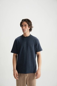 T-shirt pour homme à motif sublimé, manches courtes, coupe slim, séchage rapide, col rond, en polyester tricoté - Product Image 3