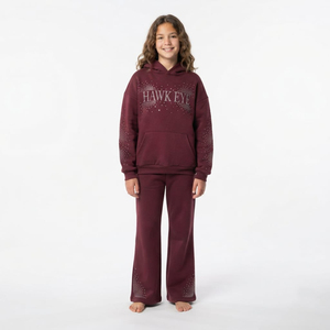 Conjunto Deportivo con Capucha Color Granate para Niñas, con Pantalones Largos con Pedrería, Ropa Casual, Ropa de Moda, Logotipo Personalizado - Product Image 4