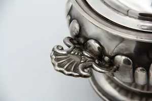 Casserole classique en acier inoxydable de qualité supérieure |   Durable, écologique et antiadhésif avec un design élégant pour une utilisation à la maison et au restaurant - Product Image 3