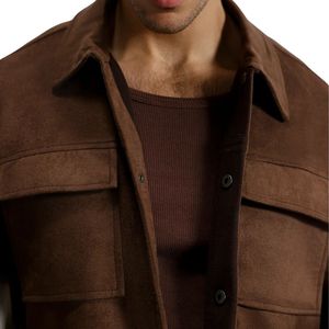 Chaqueta Utilitaria para Hombre, Color Marrón Oscuro, Cierre de Botones, Manga Larga, Cuello Camisero, Bolsillos Dobles en el Pecho, Ropa Casual Urbana, Prenda Personalizada OEM - Product Image 2