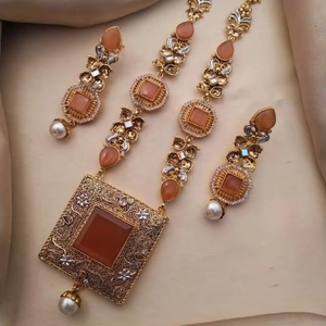 Pendientes de Flores Hechos a Mano para Mujer, Chapados en Oro, Estilo Étnico, Jhumka Jhumki, Joyería India para Bodas, Fiestas y Regalos - Product Image 3