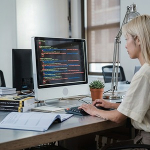 Servicios de Software Web Escalables que Potencian a las Empresas Mediante Ingeniería de Aplicaciones Personalizadas e Integración en la Nube - Product Image 3