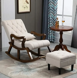 Fauteuil à bascule ergonomique en bois, équipé d'un coussin gris capitonné sur toute la longueur, disponible à prix de gros. - Product Image 3