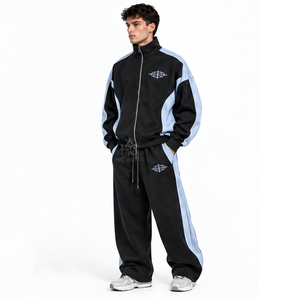 Chándal Estampado Sostenible para Hombre, Negro y Azul Claro, con Cierre Completo, Cuello Alto, Corte Holgado, Estilo Casual, con Bolsillos Laterales, de Alta Demanda - Product Image 1