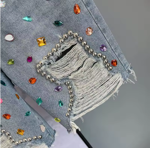 Shorts de mezclilla desgastados con pedrería para mujer, estilo casual de verano, tipo Bermuda, de cintura media, ajuste holgado, de algodón lavado - Product Image 3
