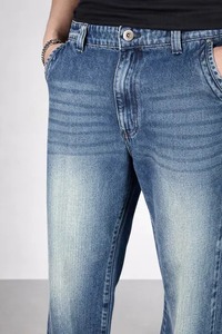 Jean décontracté ample et déchiré à coupe décontractée, jambe large, taille mi-haute, en denim de coton mi-lourd, respectueux de l'environnement - Product Image 2